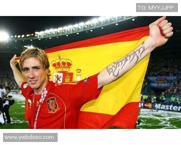 足球明星背后纹身图案揭秘个性与故事的完美结合